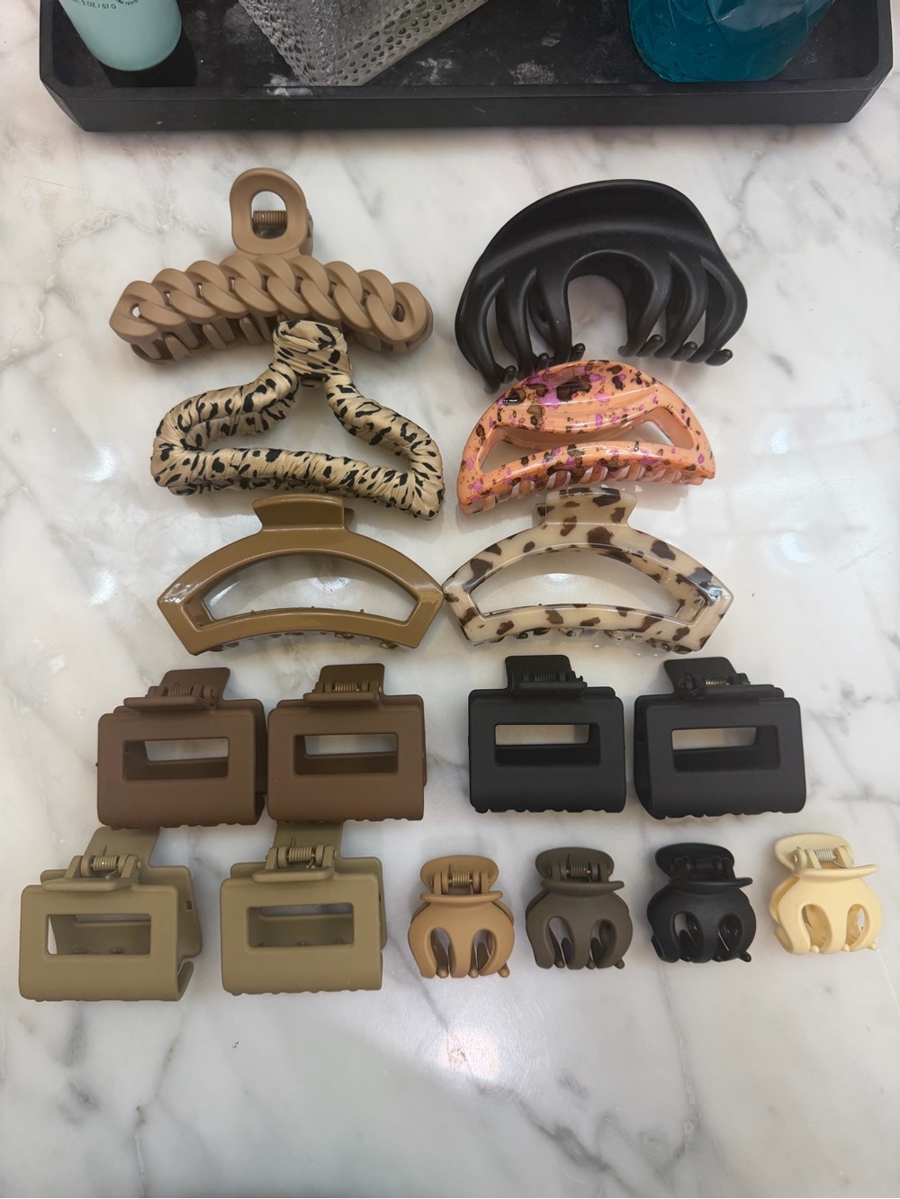 bundle of claw clips